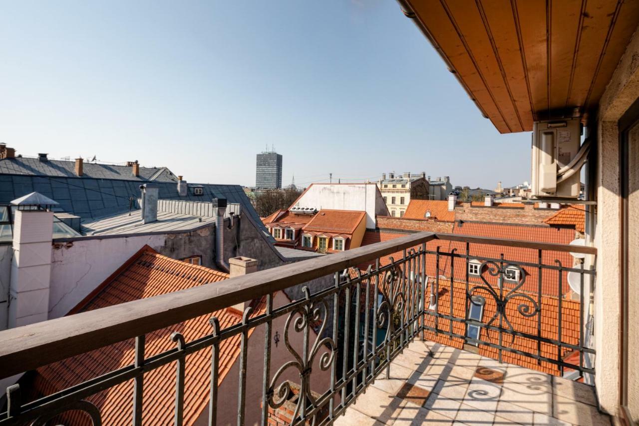 Old Riga Aldaru Street 2 Level Apartment With Terrace Exterior photo